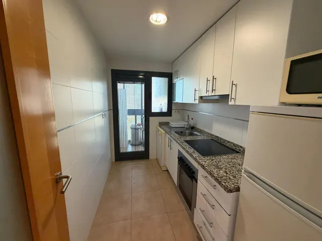Lujo Elegante apartamento en Benidorm con vistas y piscina — 14