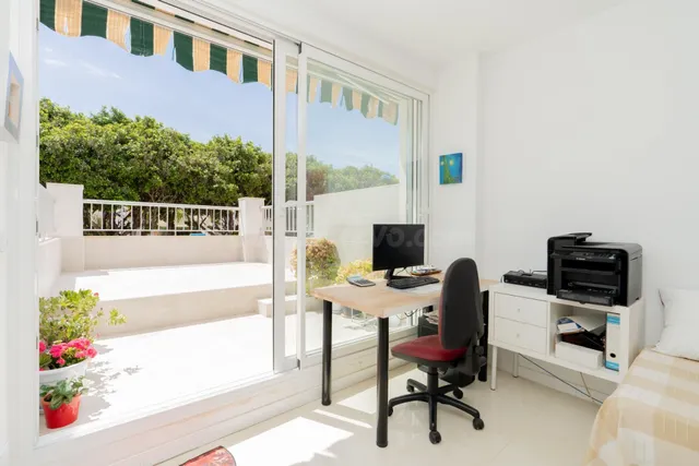 Venta de Casa Adosada en la Playa de Salobreña, en Urb. con  - foto 3