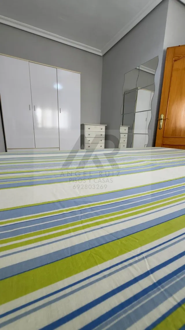 Piso de 3 dormitorios totalmente amueblado junto al estadio romano de Mérida – ideal inversores — 40