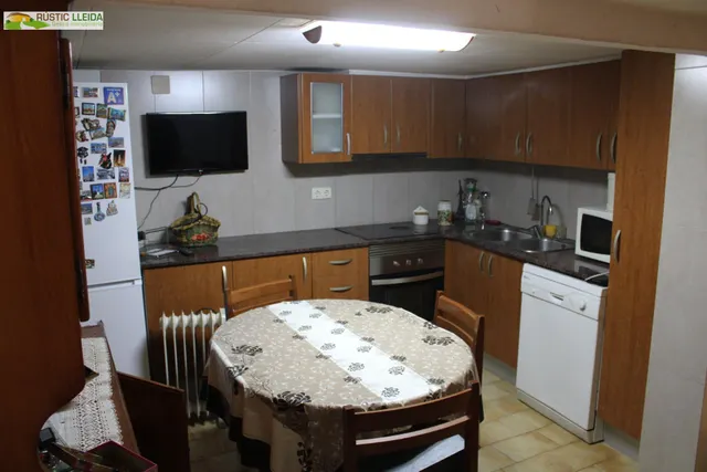 CASA EN VENTA EN TALAVERA, RODEADA DE NATURALEZA Y TRANQUILI - foto 2