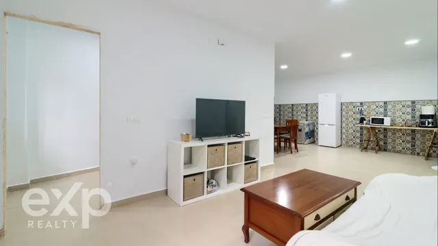 CASA EN ALGEMESI — 44