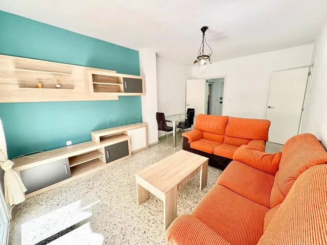 Piso de 3 habitaciones en el corazón de Salobreña