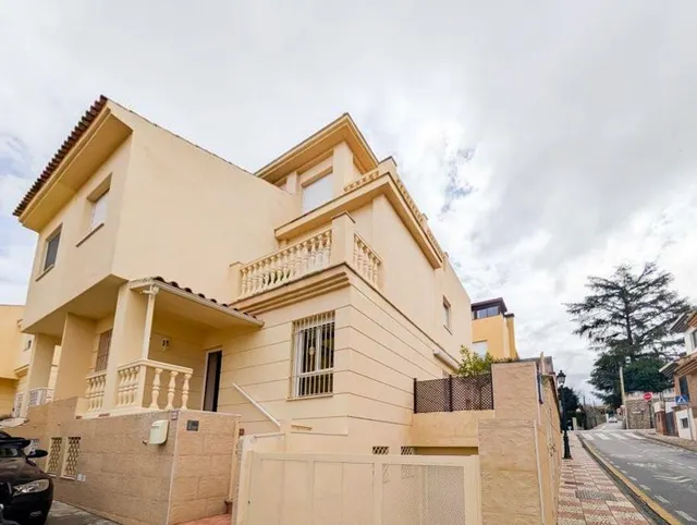 Exclusiva Residencia Unifamiliar en Cájar: Haciendo esquina. Espacio, Calidad y Bienestar para su Familia — 38
