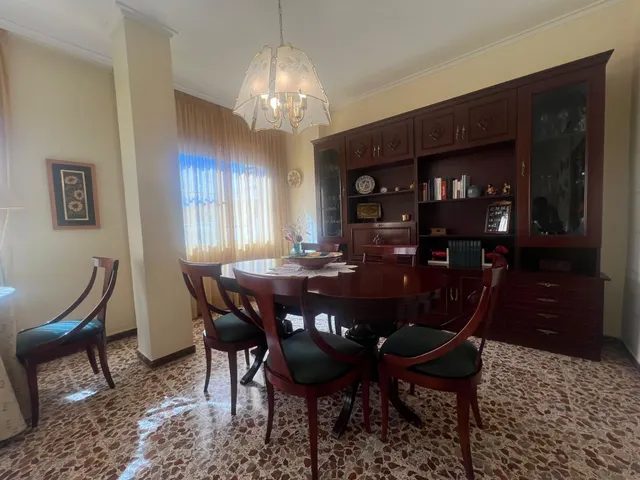 CASA EN EL CENTRO DE CAMARLES — 8