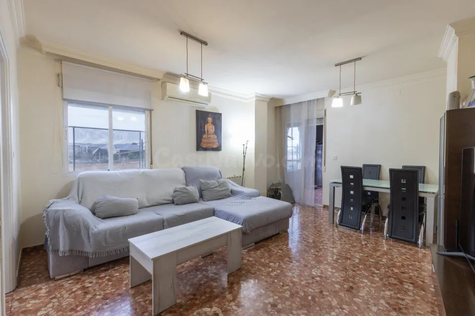 Piso de 2 dormitorios con garaje, Maracena