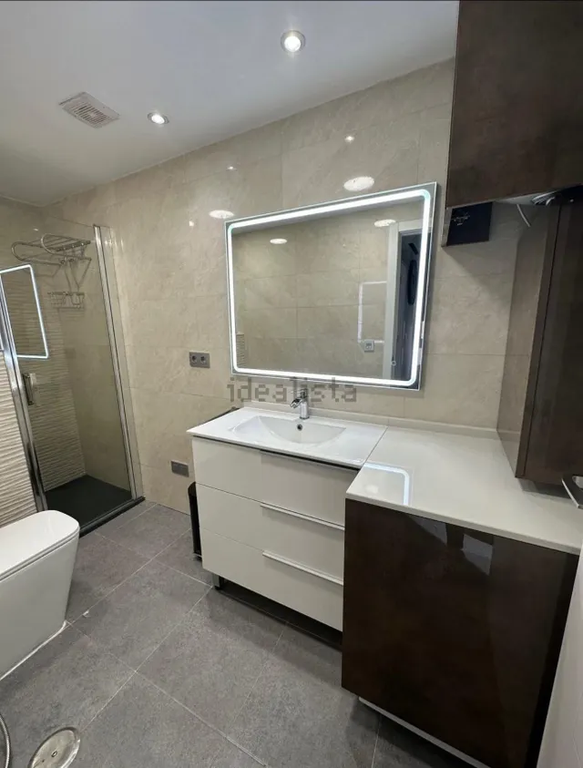 ALQUILER DE EXCELENTE VIVIENDA AMUEBLADA ZONA SANTO DOMINGO AL LADO DE RENFE — 13