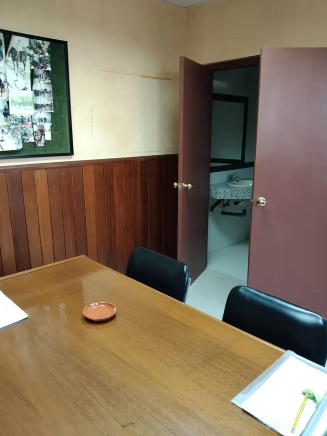 SE VENDE CHALET EN ZONA NORTE — 33