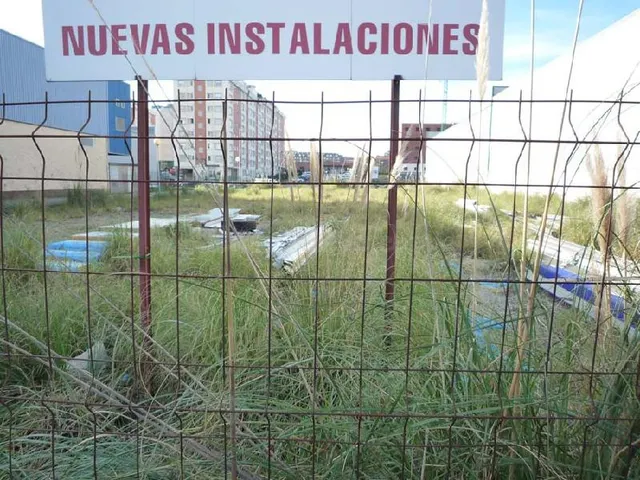 Terreno industrial 575m² en alquiler - Polígono de Cros - foto 3