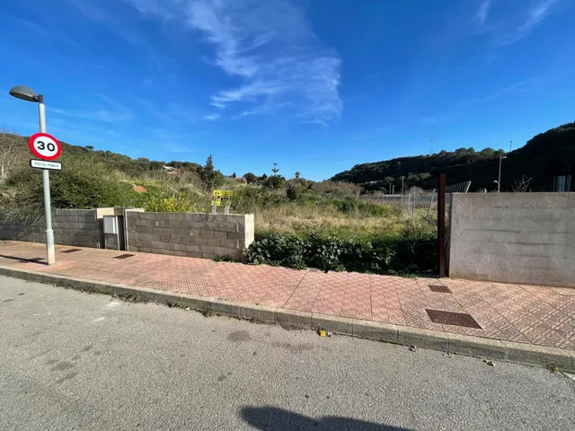 Terreno Urbanizable en Ferreries con Vistas Despejadas al Ca - foto 2