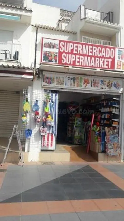 Local comercial en venta en plena zona turística de La Carih - foto 4