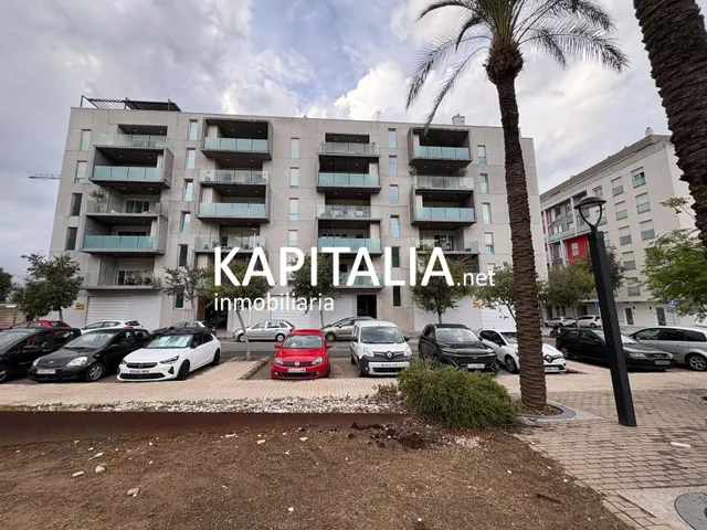 Alquiler de piso de obra nueva a estrenar, libre de gastos de comunidad con garaje y trastero zona corts valencianes — 31