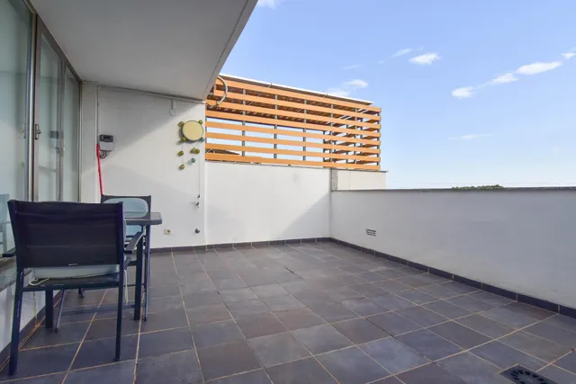 Moderna y seminueva casa en Paiporta en zona tranquila, sin finca delante — 44