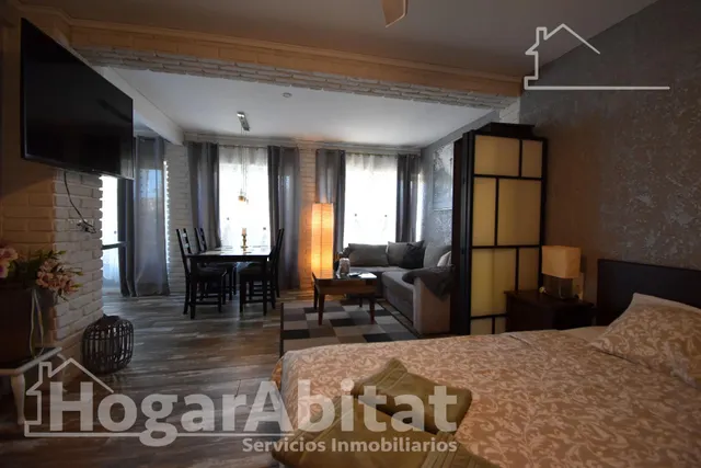 ¡chalet totalmente reformado con licencia turística! amplio con 4 viviendas independientes y piscina privada — 35