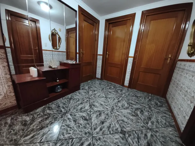 Última habitación libre para chica estudiante — 24