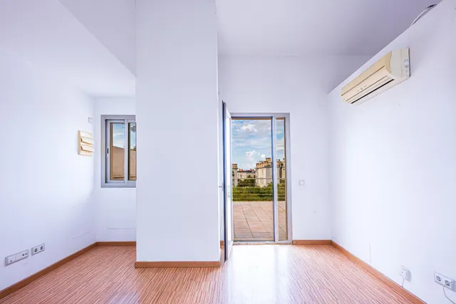 ATICO PARA REFORMAR CON GRAN TERRAZA A 200M DEL MAR — 11