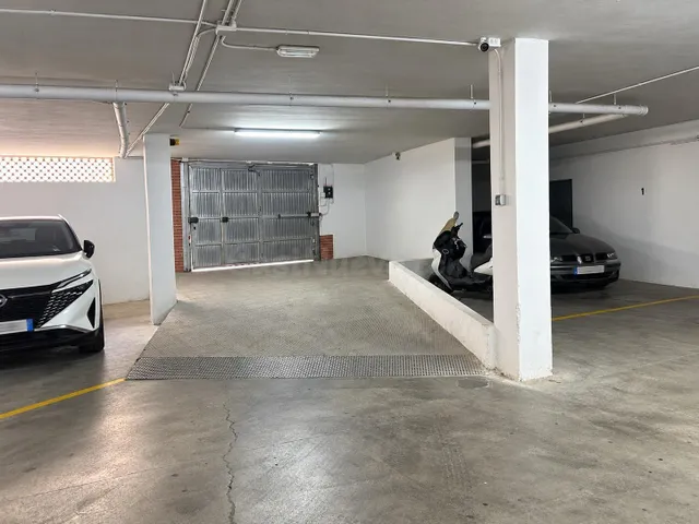 ¡AMPLIA PLAZA DE GARAJE DE 27 m2 EN LAS GABIAS! - foto 5