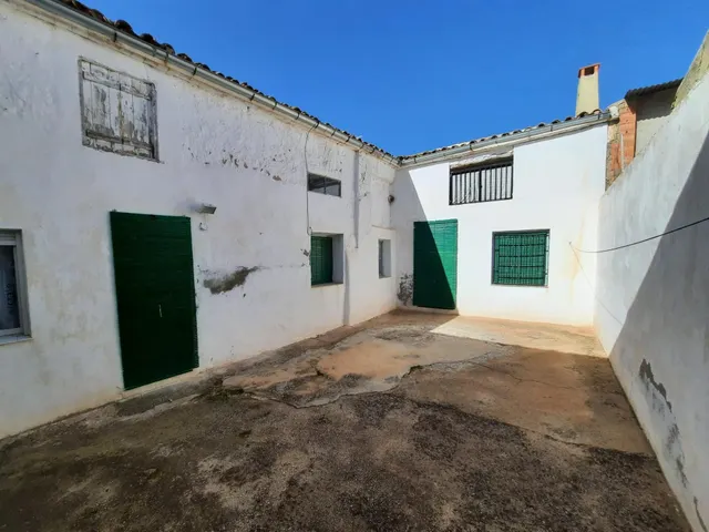 CASA REFORMADA EN MONTEALEGRE DEL CASTILLO — 7