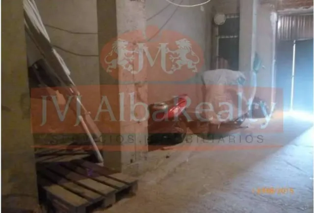LOCAL COMERCIAL EN ALQUILER MUY CENTRICO. — 4