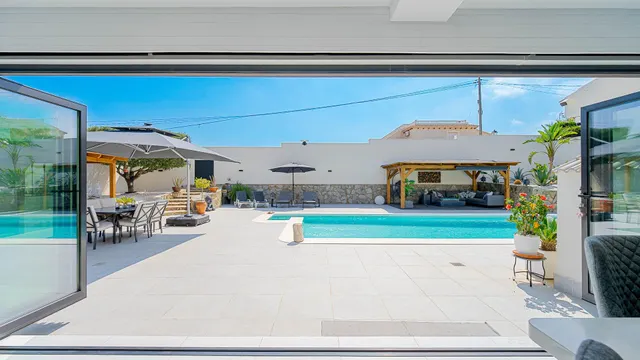 Villa 3 habitaciones 211m² en venta - Los Dolses — 50
