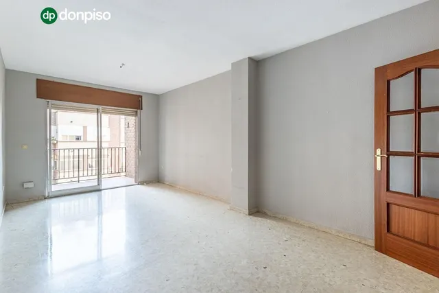 Espacio, luz y comodidad en una vivienda con grandes posibilidades en zona Alcampo — 5