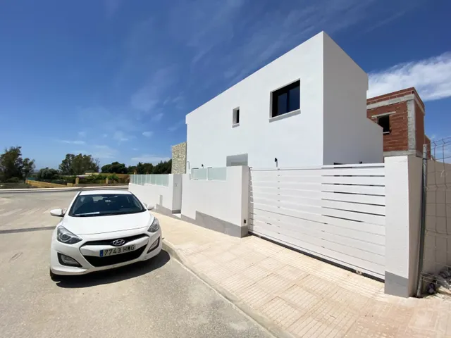 CHALET DE DISEÑO INDEPENDIENTE CON PISCINA — 19
