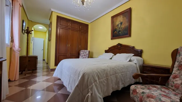 Casa adosada con garaje en Cantillana. — 11