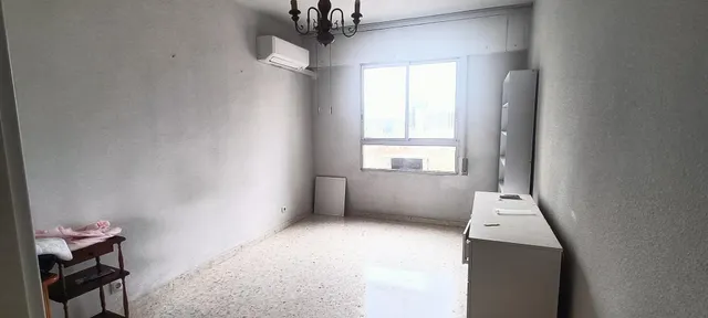 Piso de 3 dormitorios con piscina y garaje en urbanización cerca de la playa — 18