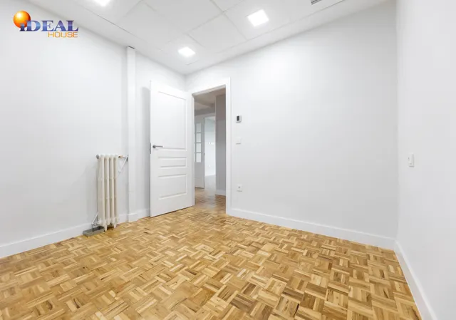PISO DE 5 DORMITORIOS EN CALLE RECOGIDAS — 20