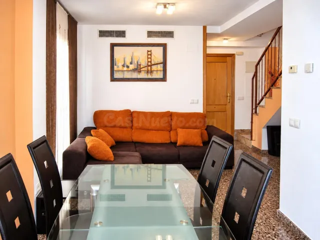 Piso amueblado de 2 habitaciones y parking incluido en Sant  - foto 2