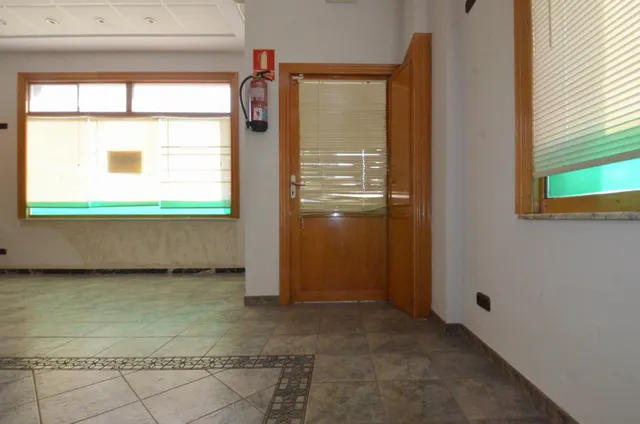 Urbis te ofrece un local en venta en Santa Marta de Tormes, Salamanca. — 14