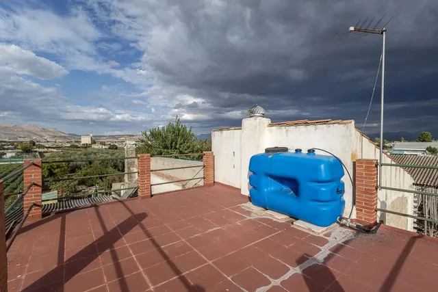 Cortijo con casa de 117 m2 y terreno de 2.312 m2 en Santa Fe — 19