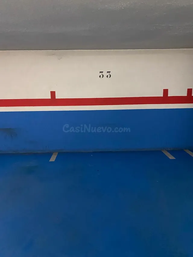 Se alquila plaza de garaje en Reyes católicos