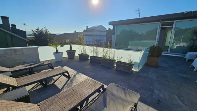EXCLUSIVA PROPIEDAD CON PISCINA, ASCENSOR Y GRAN GARAJE EN CULLEREDO — 44