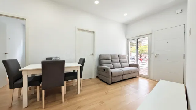 ¡OPORTUNIDAD ÚNICA: PLANTA BAJA REFORMADA Y SEMIAMUEBLADA, TODO EXTERIOR EN ZONA POETA MIGUEL HERNÁNDEZ! — 2