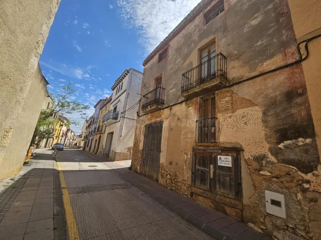 3 Casas de pueblo en una completamente a reformar en Masllor - foto 2