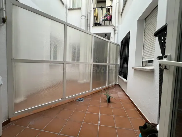 PISO 2 habitaciones CON PATIO EN EL CENTRO — 4