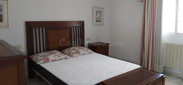 En alquiler: espectacular chalet independiente con piscina y amplio jardín en La Zubia — 5