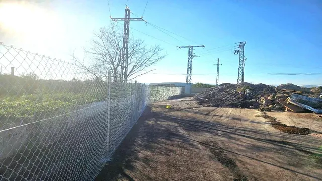 Se vende suelo industrial con nave — 13