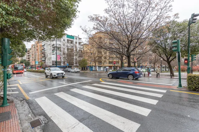 PISO DE 4 DORMITORIOS EN CAMINO DE RONDA — 37