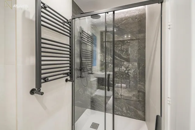 IMPRESIONANTE VIVIENDA TOTALMENTE REFORMADA EN LA CALLE NÚÑEZ DE BALBOA — 11
