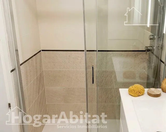 ¡Vistas al mar! Totalmente nuevo, amplio y luminoso con piscina, garaje y terraza — 14
