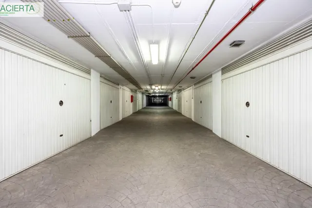 ESPECTACULAR VIVIENDA ADOSADA DE 4 DORMITORIOS CON SÓTANO, TERRAZAS Y PATIO EN GRANADA — 25