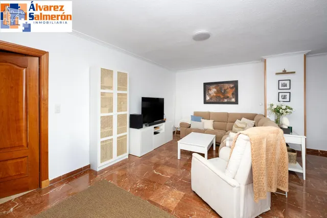 Piso y cochera en venta junto Acera de Darro. — 15