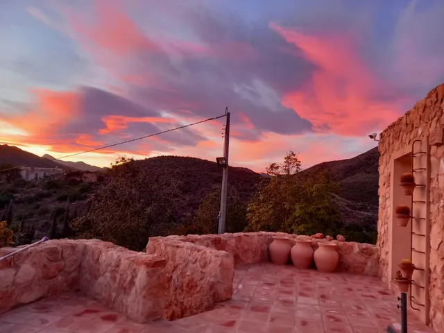 Refugio único con 3 viviendas, olivar y energía solar – Costa Cálida, Murcia — 10
