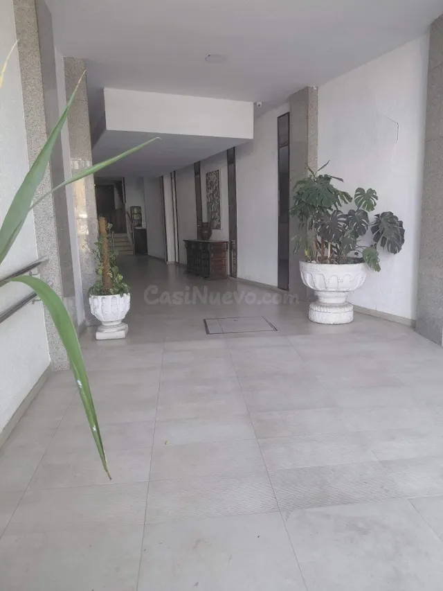Venta de amplio piso en Nervión - foto 4