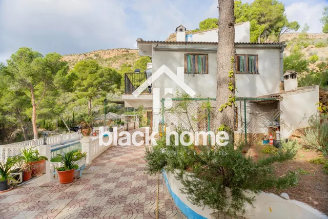 Casa con vistas al Valle del Turia y a la Sierra de Chiva — 2