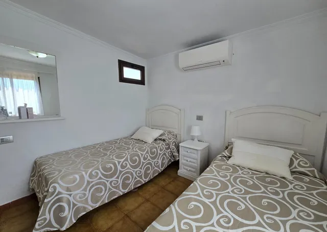 Bungalow con dos dormitorios disponible para los meses de invierno — 16