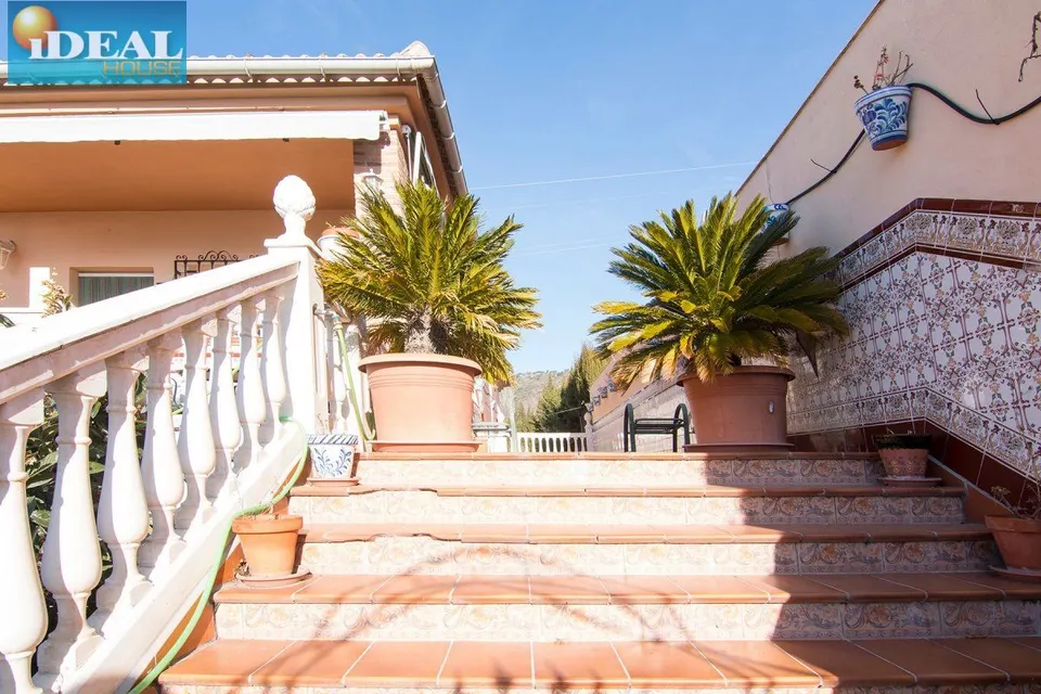 A6515D7. Huétor Santillan. www.idealhouse.es