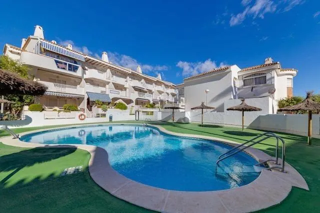 Apartamento junto a la playa de Aguamarina — 14