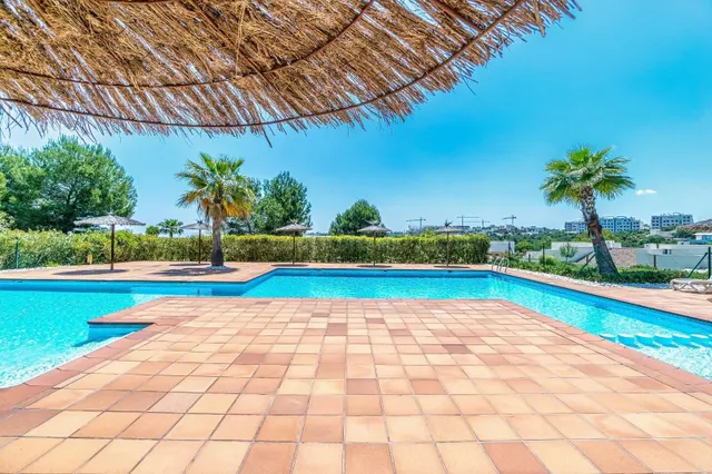 🏌️‍♂️ Las Colinas Golf – Apartamento de esquina de 3 dormito - foto 4